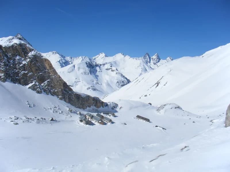 Photo de l'itinéraire De Bonnenuit au refuge des Drayères par le col des Rochilles.