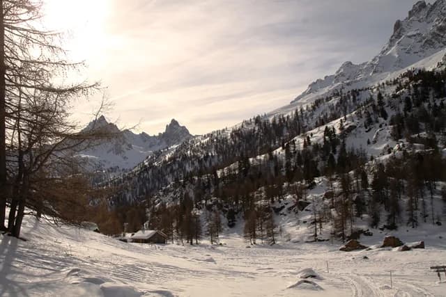 From Névache to Refuge Laval along the snow-covered road — photo 5