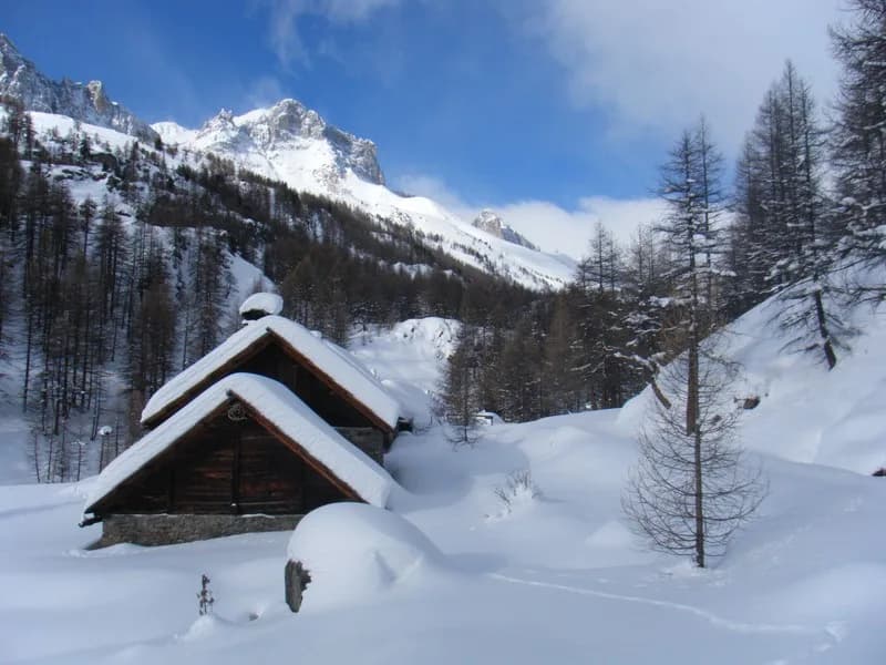 De Névache au refuge des Drayères par la route enneigée. — photo 4