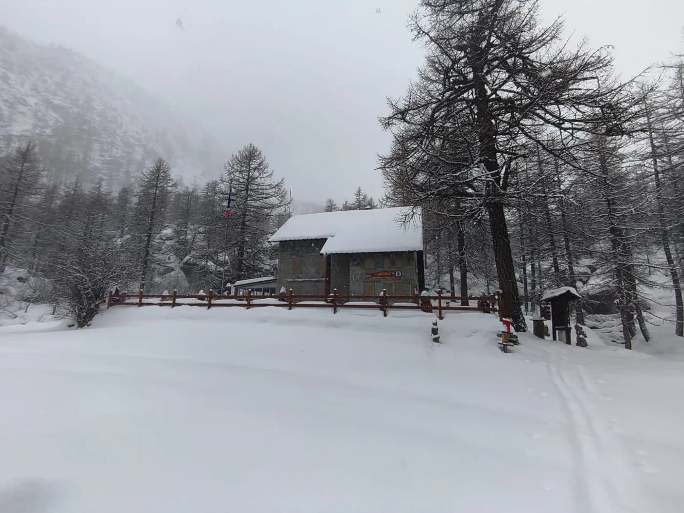 Foto del rifugio Refuge Levi-Molinari