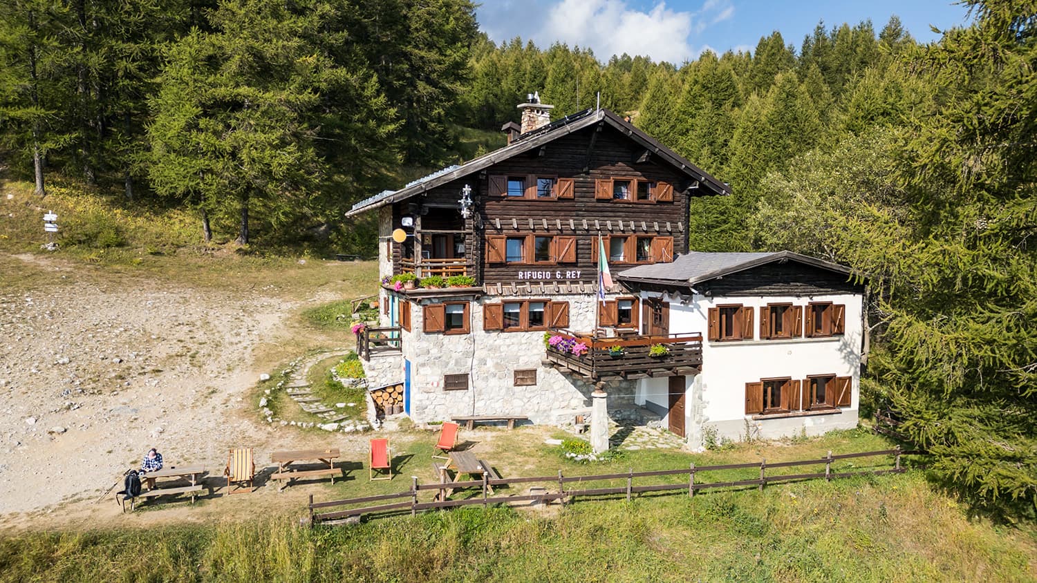 Refuge Guido Rey, photo 1 of 18